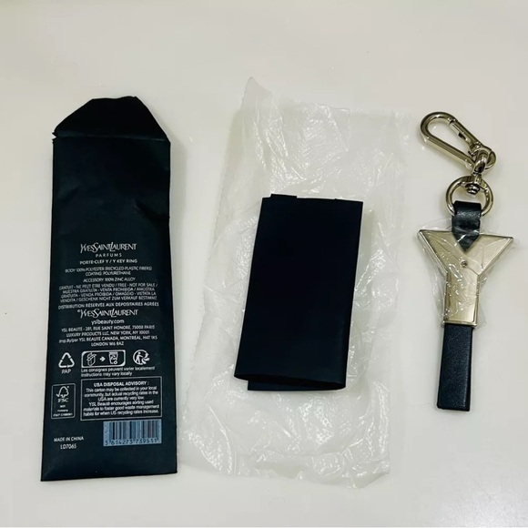 YSL Yves Saint Laurent Perfumes Key Ring - New - Picture 2 of 2